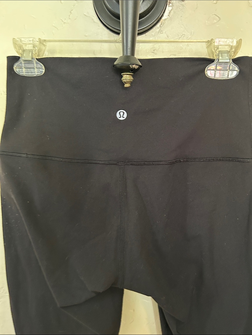 Lululemon Wunder Under Crops - Picture 5 of 5